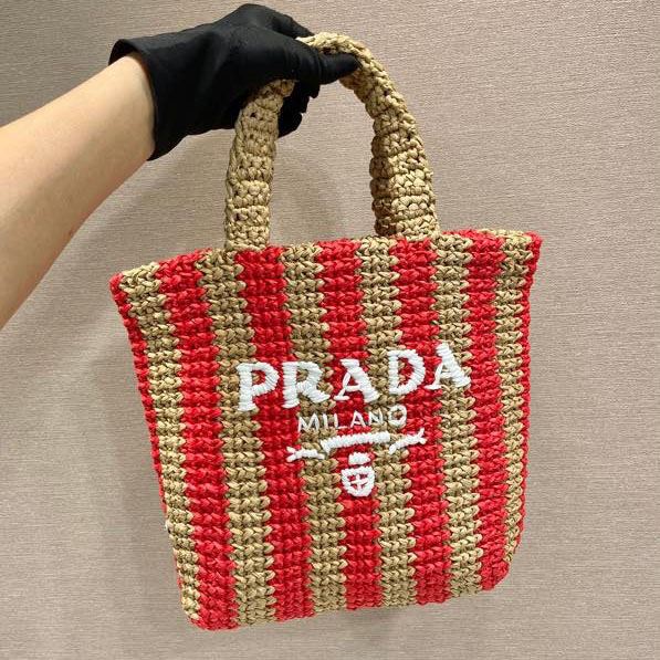 Pra*a shopping bags